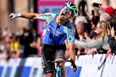 4 Jours de Dunkerque: Young Frenchman Pierre Gautherat wins stage 3 and challenges Alex Zingle for GC lead