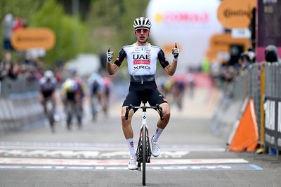 Giro d'Italia: Juan Ayuso shakes up GC with stage 7 victory atop Tagliacozzo