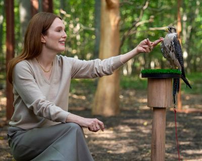 Sirens: Julianne Moore and Meghann Fahy have acres of fun in this wild White Lotus-esque bingefest