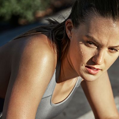 5 Outdoor Walking Workouts Experts Swear By for Supercharging Muscle, Cardio Fitness and Mood