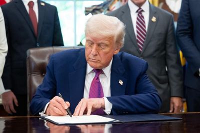 US judges who rule against Trump are being barraged with abuse and threats, experts warn