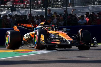 Piastri pips Verstappen to Emilia-Romagna F1 GP pole after huge Tsunoda crash