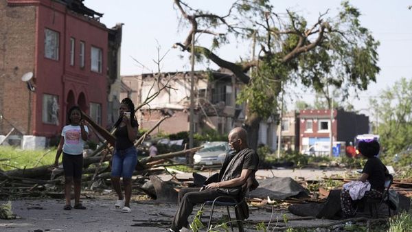 Severe storms kill at least 21 across US Midwest and South with death toll expected to rise