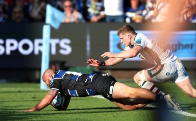 Tom Dunn shines on record-breaking appearance as Bath crush Leicester