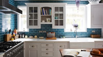 Sanded vs. unsanded grout – the differences, pros, cons, and how to choose the best fit for your DIY project