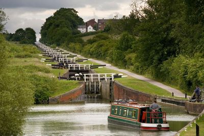 A slow boat to happiness: our family holiday on Wiltshire’s Kennet and Avon canal