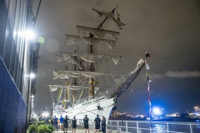 What caused Mexican Navy ship to crash into Brooklyn Bridge? Everything we know after two people killed