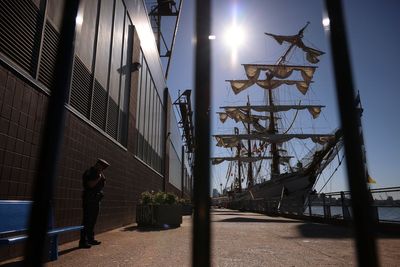 NYC mayor outlines cause of deadly ship crash