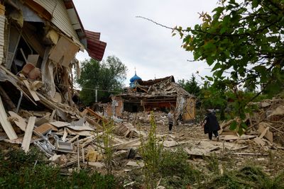 EU, UK leaders speak with Trump before his Putin call as Ukraine hit