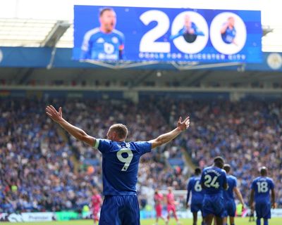 Jamie Vardy signs off in style with 200th goal for Leicester on final appearance