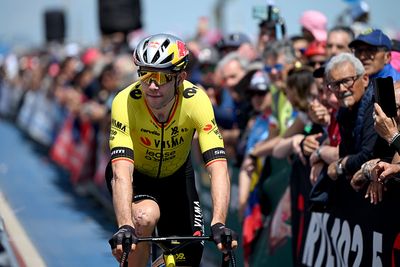 Wout van Aert eyes next breakaway chance on gravel stage at Giro d'Italia, after failed 'attempts against my better judgment' on Saturday