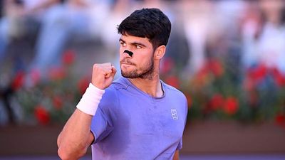Carlos Alcaraz Defeats No. 1 Jannik Sinner to Win Italian Open