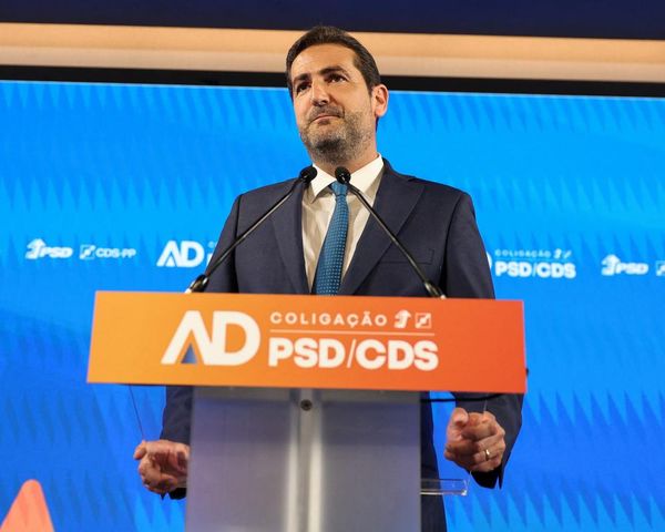 Centre-right party on course to win in Portugal as far right make record gains