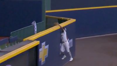 Jackson Chourio's Absurd Home Run Robbery Had Twins Batter Tipping His Helmet in Awe