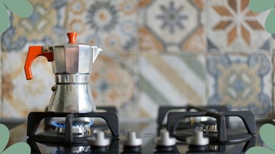 How to clean a Moka pot correctly: 3 easy steps to a stain-free finish