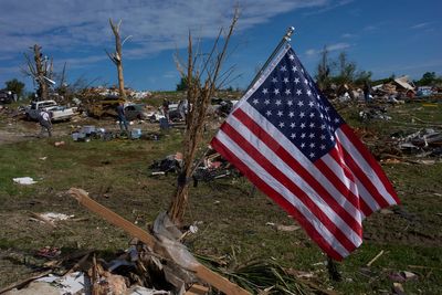 More storms take aim at central US, where many are digging out from tornado damage