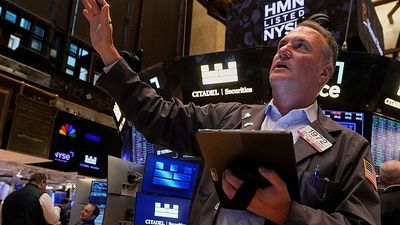 Sell-offs resume on Wall Street as Moody’s downgrades US credit rating
