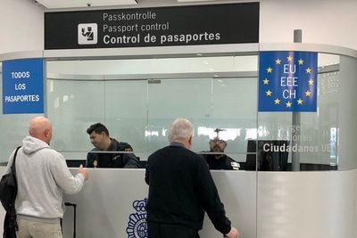 Will UK-EU deal really result in British travellers using e-gates at EU airports?