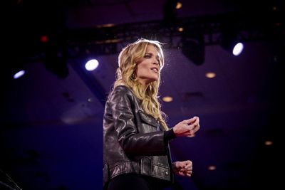 Megyn Kelly puts Trump clash behind her to ride the Maga media wave