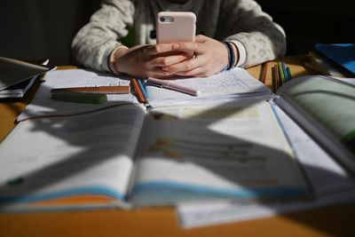 Parent groups are hosting 'Alternative Device Fairs' that showcase 'dumb' phones with limited features