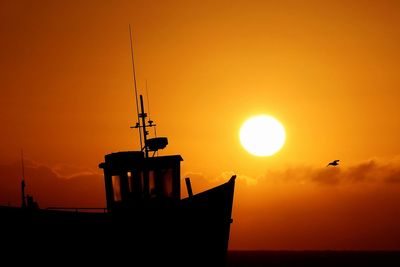 EU gets access to British fishing waters for 12 years under reset deal