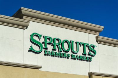 Sprouts Stock: Insider Sales, But Strong Bullish Signals