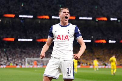 Micky van de Ven aims to change Tottenham narrative as club ‘deserve trophies’