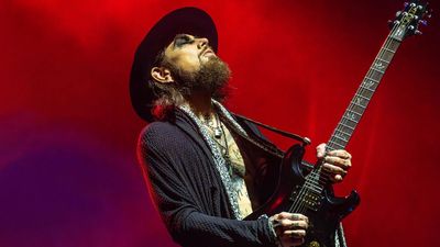 “It all came to a screeching halt and forever destroyed the band’s life”: Dave Navarro says there’s “no chance” that Jane’s Addiction will ever play again