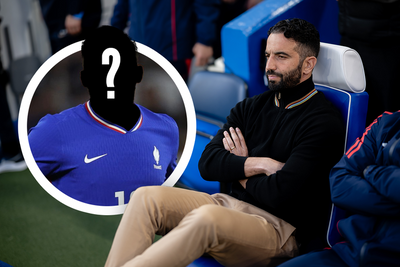 Manchester United target CONFIRMS he's leaving his club this summer