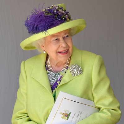 Former Royal Staffer Reveals How Queen Elizabeth "Worked Closely" on One Aspect of Prince Harry and Meghan Markle's Wedding Day