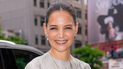 It's official, cargo pants are back, and Katie Holmes just showcased the easiest and most stylish way to make this nostalgic trouser trend work for 2025