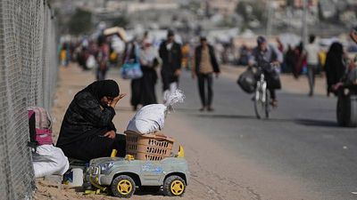 Hundreds flee Jabaliya as Israel escalates ground offensive in northern Gaza