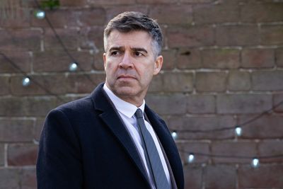 Hollyoaks spoilers: KILLER COP! Crooked detective DI Banks prepares to do his worst!