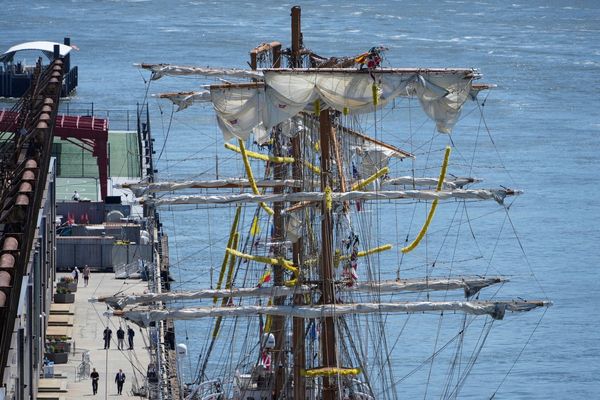 Mexico mourns naval cadet killed when training ship collided with Brooklyn Bridge