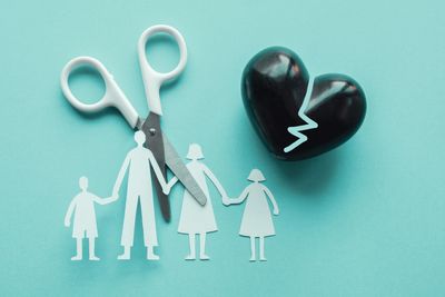 Should You Tell Your Kids Before You Decide to Divorce If They Are Under 10?