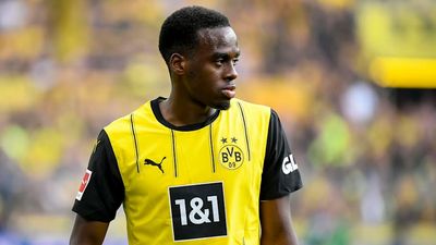 Arsenal, Chelsea Sent Jamie Gittens Transfer Message by Dortmund Chief