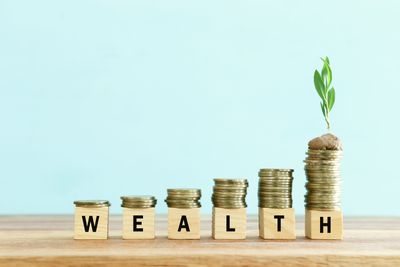 Why Generational Wealth Is a Lie If You’re the Only One Building It