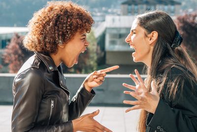 12 Unspoken Resentments That Destroy Friendships Slowly