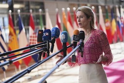 EU and UK pile pressure on Russia with parallel sanctions
