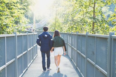 7 Outdated Relationship Rules That Are Keeping You Single