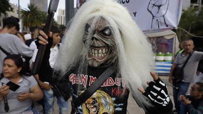 “Eddie says, ‘Let’s go back to the ’80s, so put down your phones!”: Iron Maiden are asking fans to limit their phone use at the band’s shows this summer