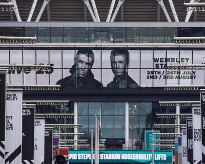 Oasis fans to shell out more than £1bn on reunion tour, study shows