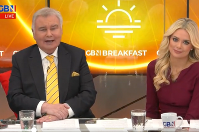 Eamonn Holmes ‘falls off chair’ live on GB News as co-stars panic