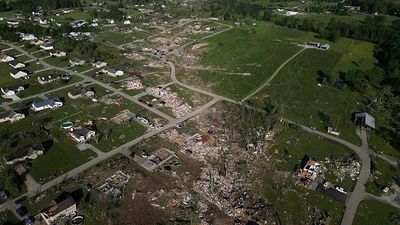 More tornadoes and fewer meterologists make for a dangerous mix that is worrying US weather experts
