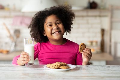 10 Snacks That Are Making Your Kids Overweight and Unhealthy