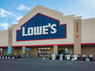 Lowe’s Stock Uptrend Can Continue for These 2 Reasons