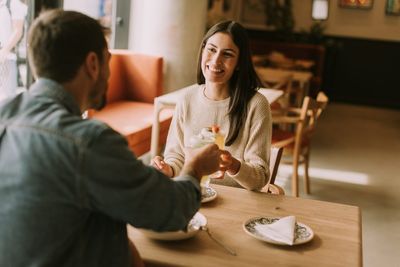 The Top 5 First Date Deal-Breakers for Women