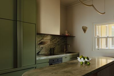 10 Modern Ways to Bring Art Deco Into a Kitchen That Will Add a Glamorous Edge to Your Design