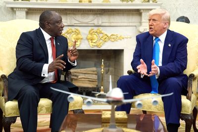 Trump ambushes South African president with video claiming to show ‘white genocide’