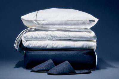 Delta unveils new designer amenity kits and bedding (complete with a cuddle pillow)